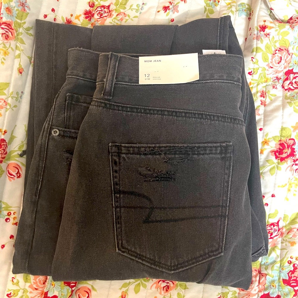 NWT Black American Eagle High Rise Mom Jeans